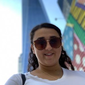 Meet your Posher, Nada